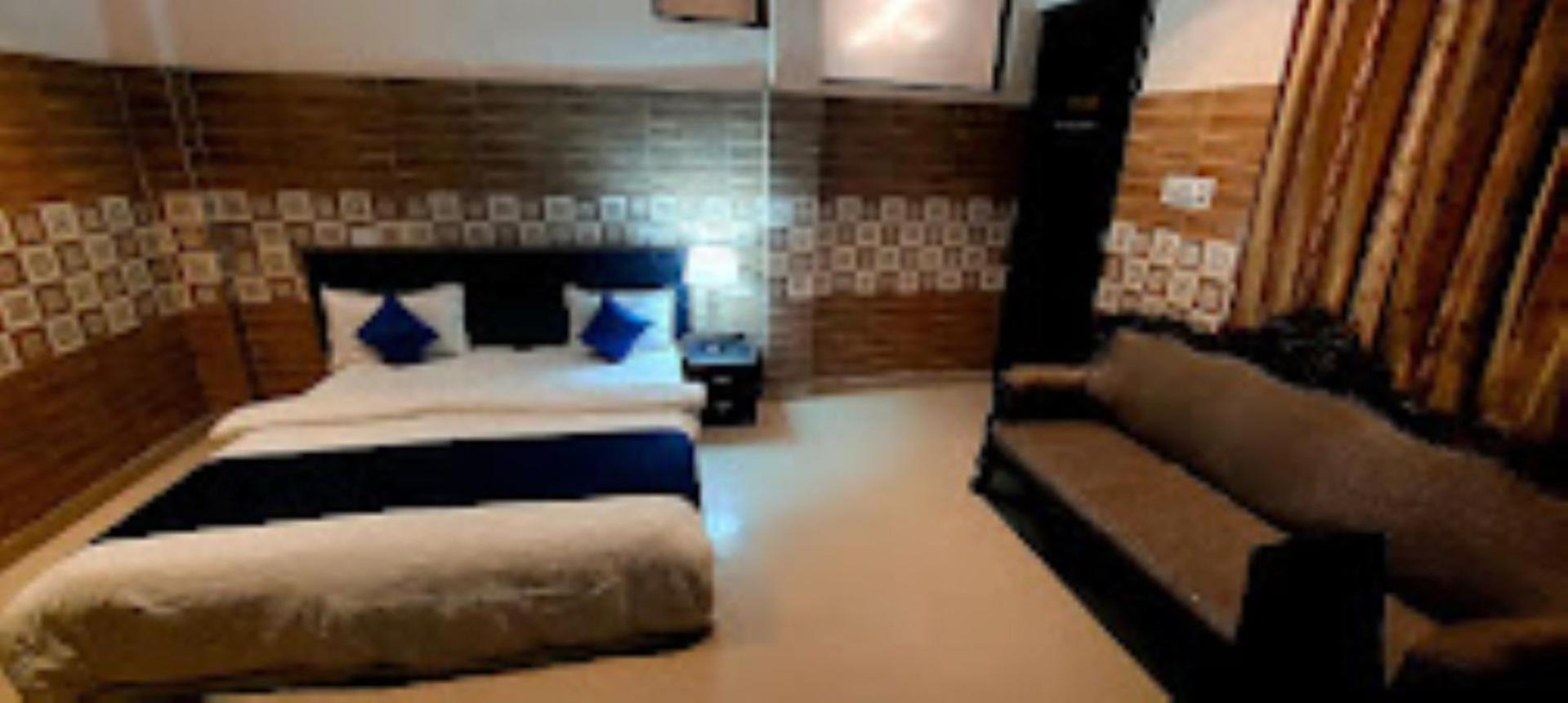 Ap Palace Hotel, Ayodhya Bagian luar foto